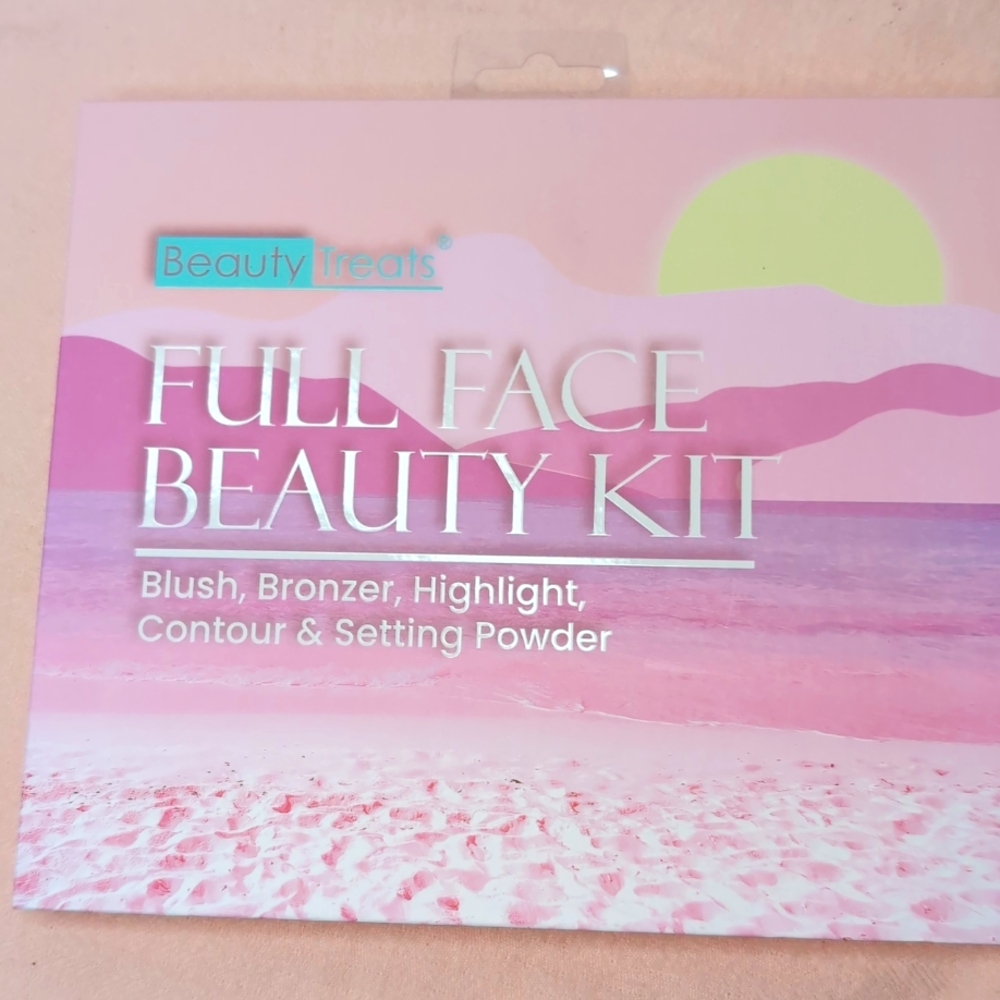 Beauty treats Full Face Beauty Kit-NIB - Picture 2 of 7